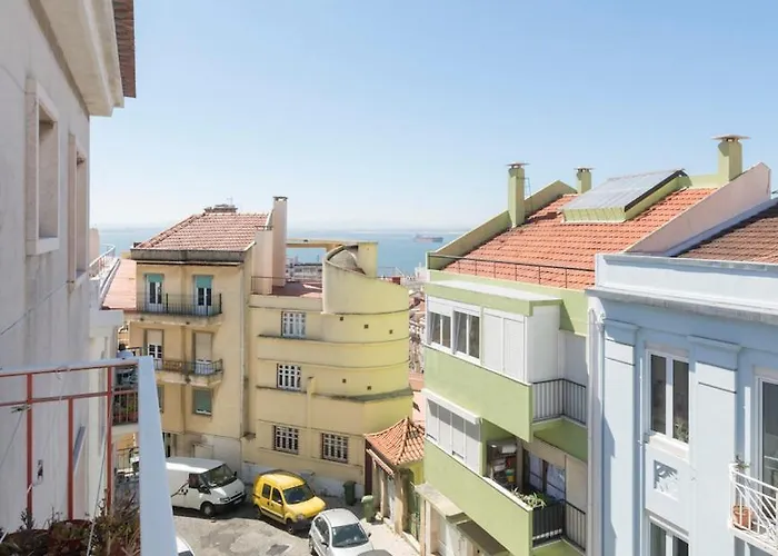 Happy Days Apartment